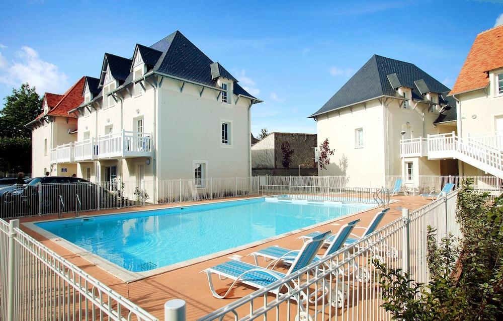 Résidence Odalys Le Domaine des Dunettes Cabourg Esterno foto