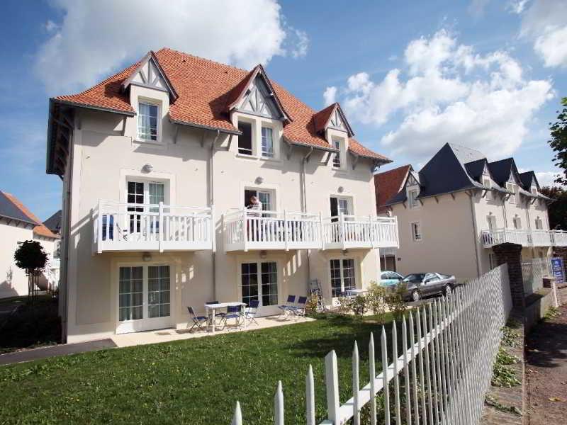 Résidence Odalys Le Domaine des Dunettes Cabourg Esterno foto