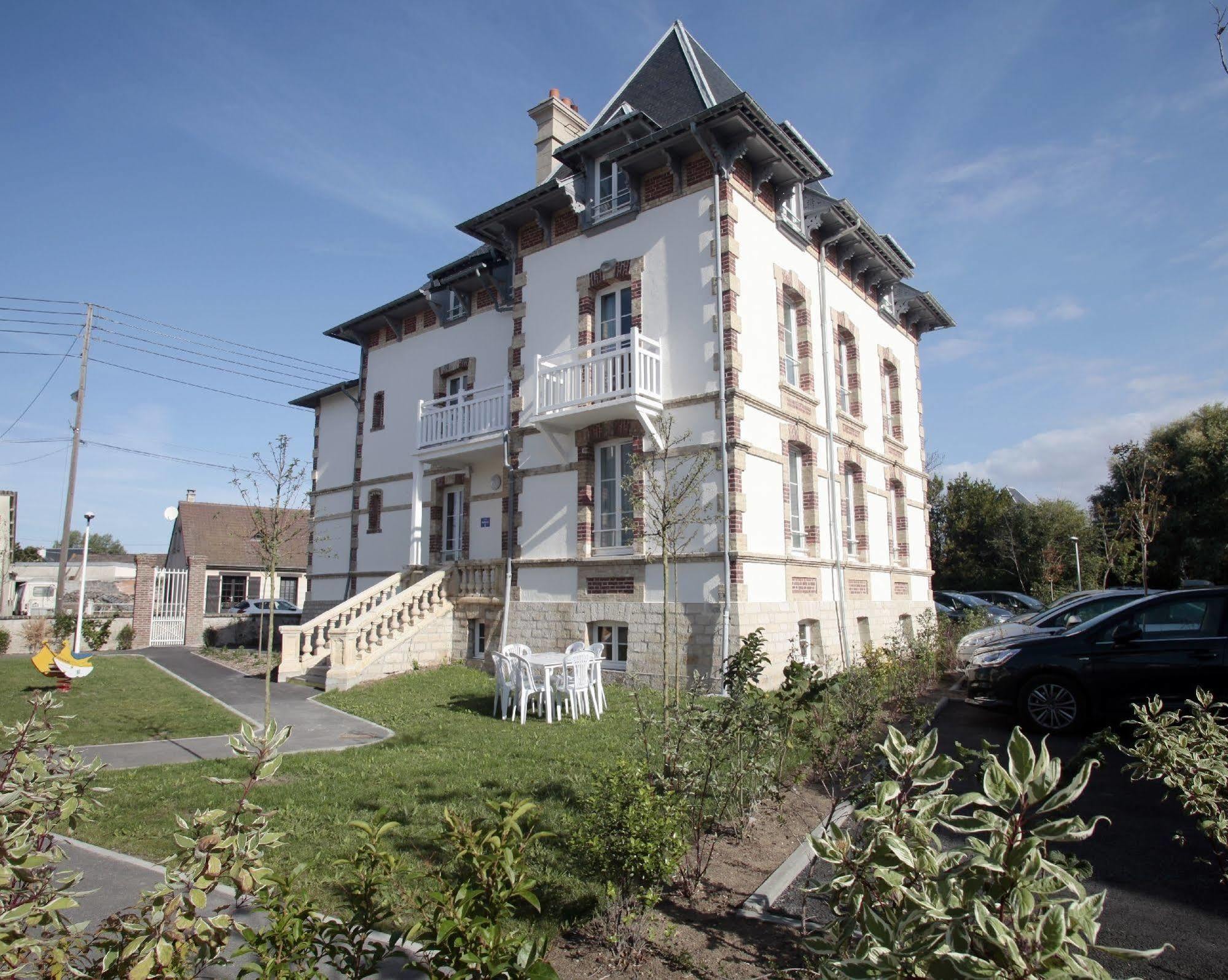 Résidence Odalys Le Domaine des Dunettes Cabourg Esterno foto