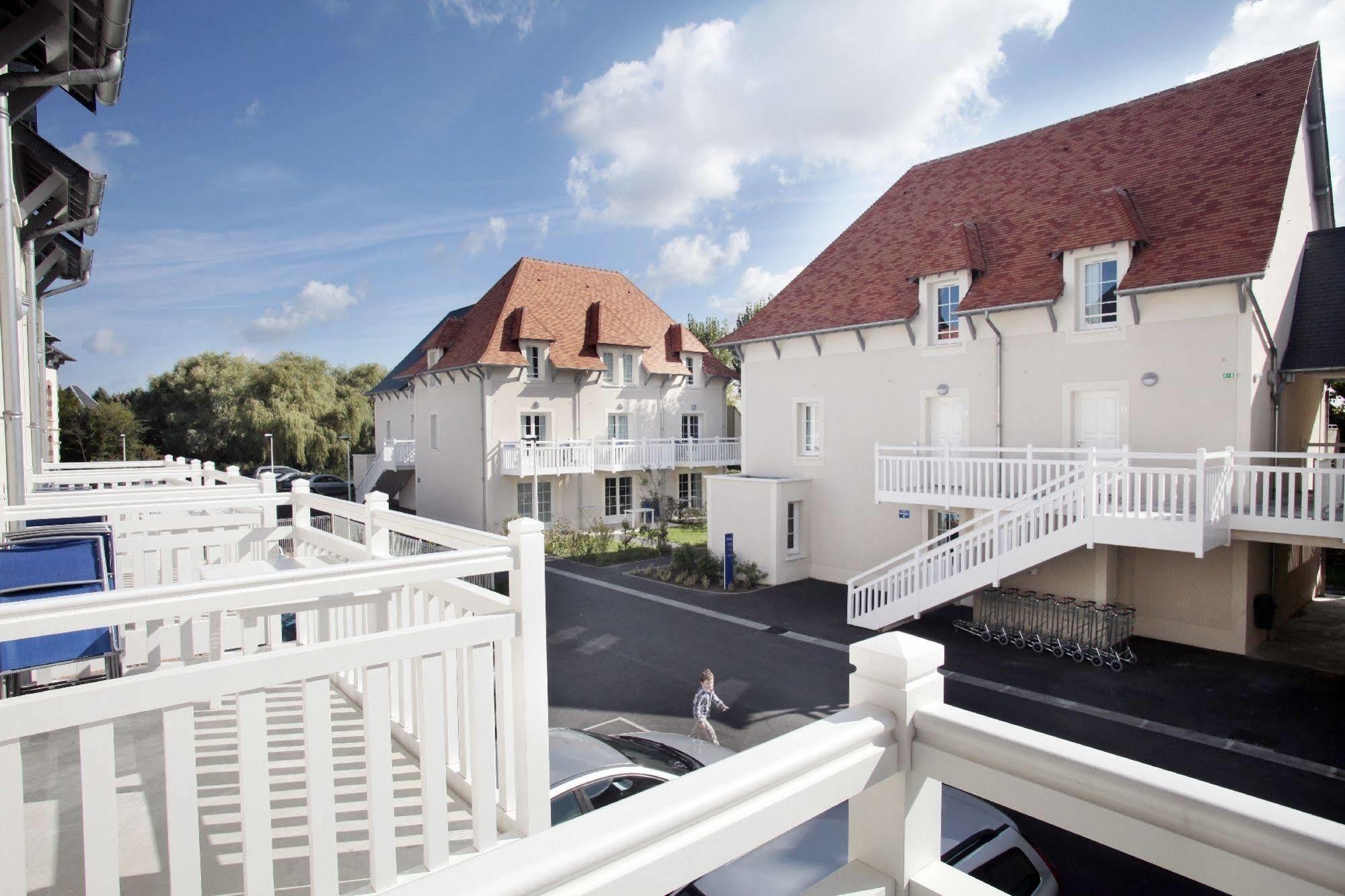 Résidence Odalys Le Domaine des Dunettes Cabourg Esterno foto