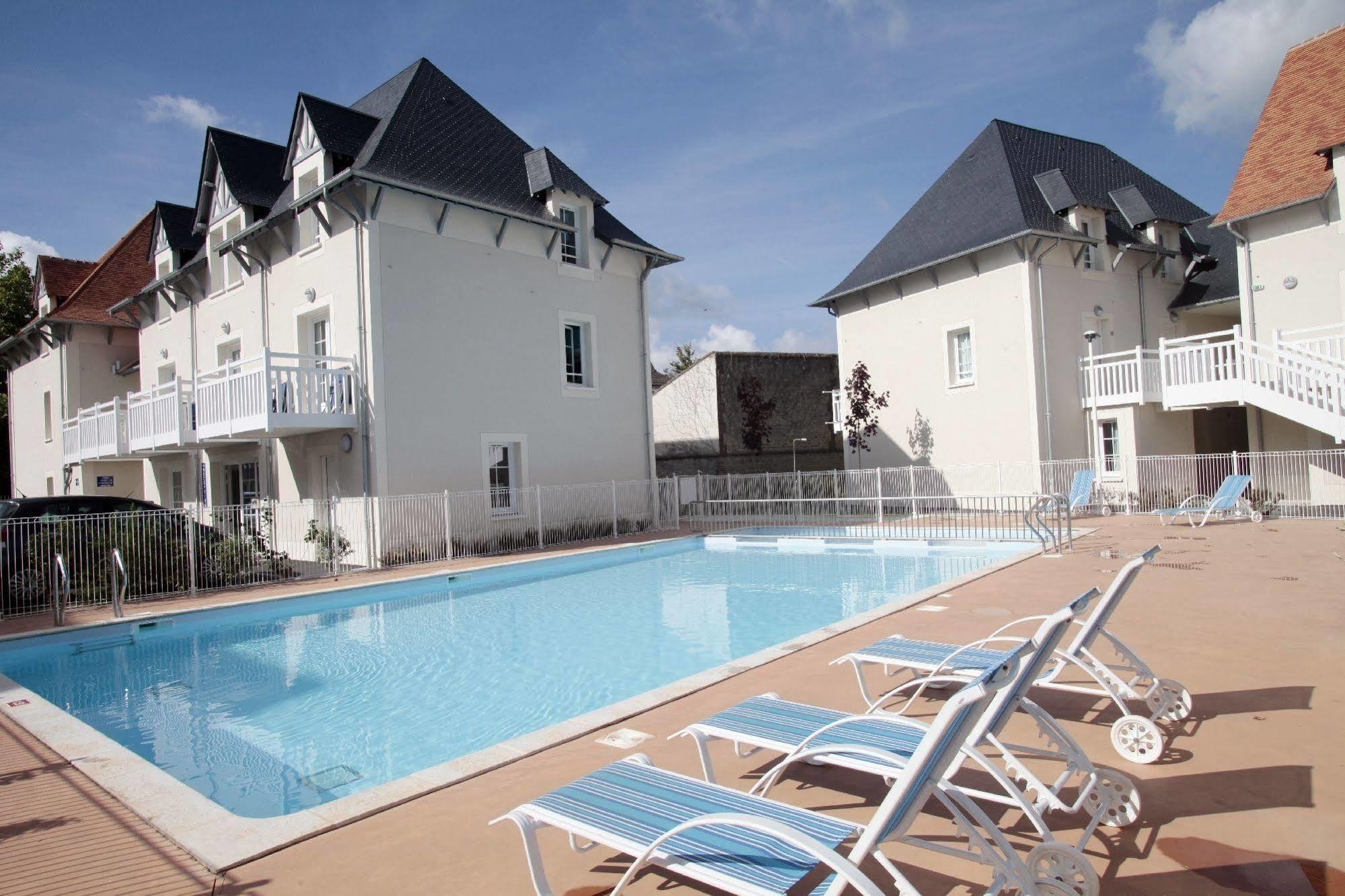 Résidence Odalys Le Domaine des Dunettes Cabourg Esterno foto