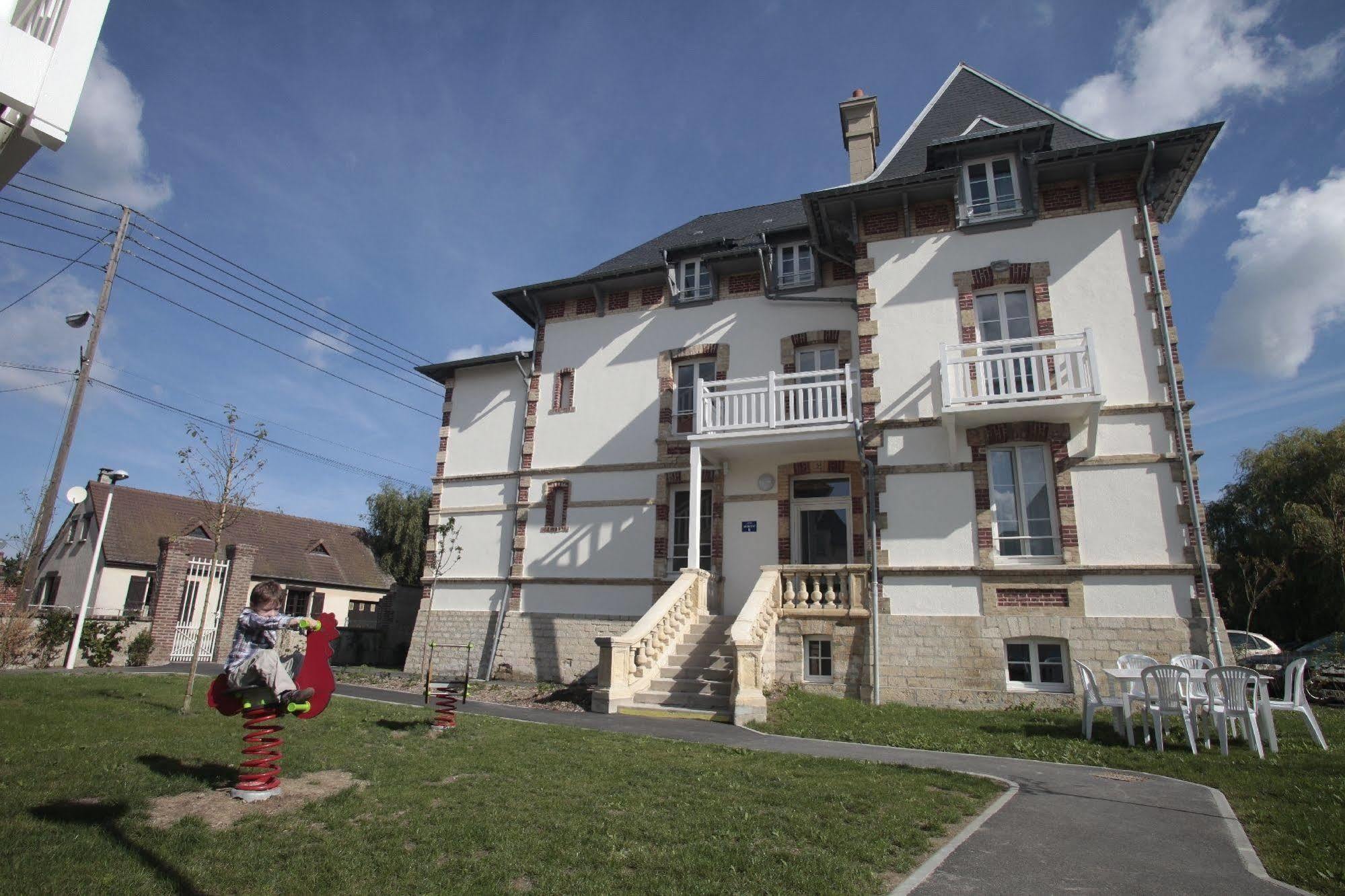 Résidence Odalys Le Domaine des Dunettes Cabourg Esterno foto
